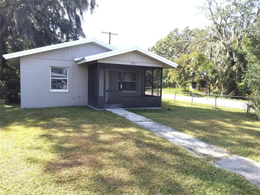 701 E Warren Street Plant City FL 33563