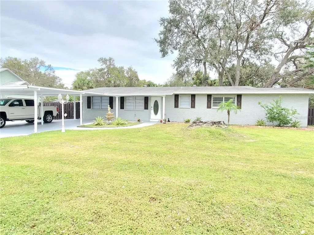 1967 SW 8th Street Okeechobee FL 34974