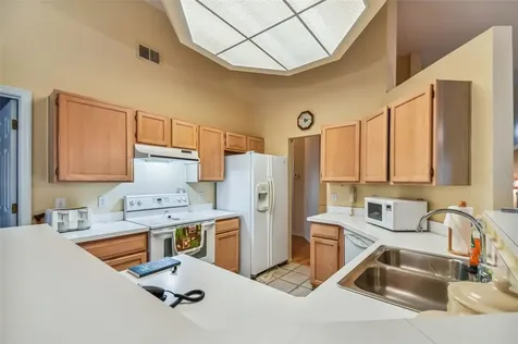 1180 Whispering Winds Court Apopka FL 32703