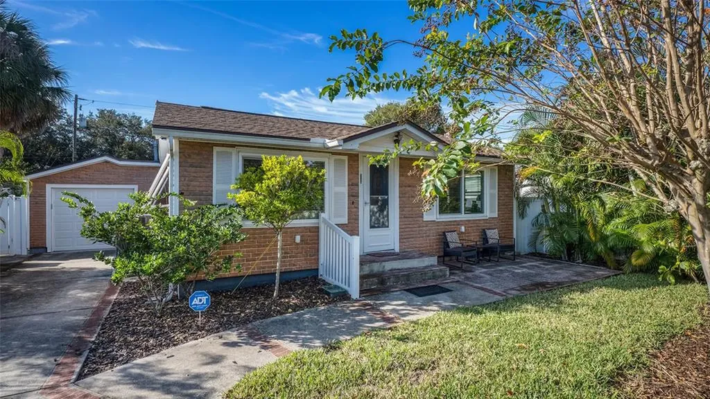 5130 44th Avenue N St Petersburg FL 33709