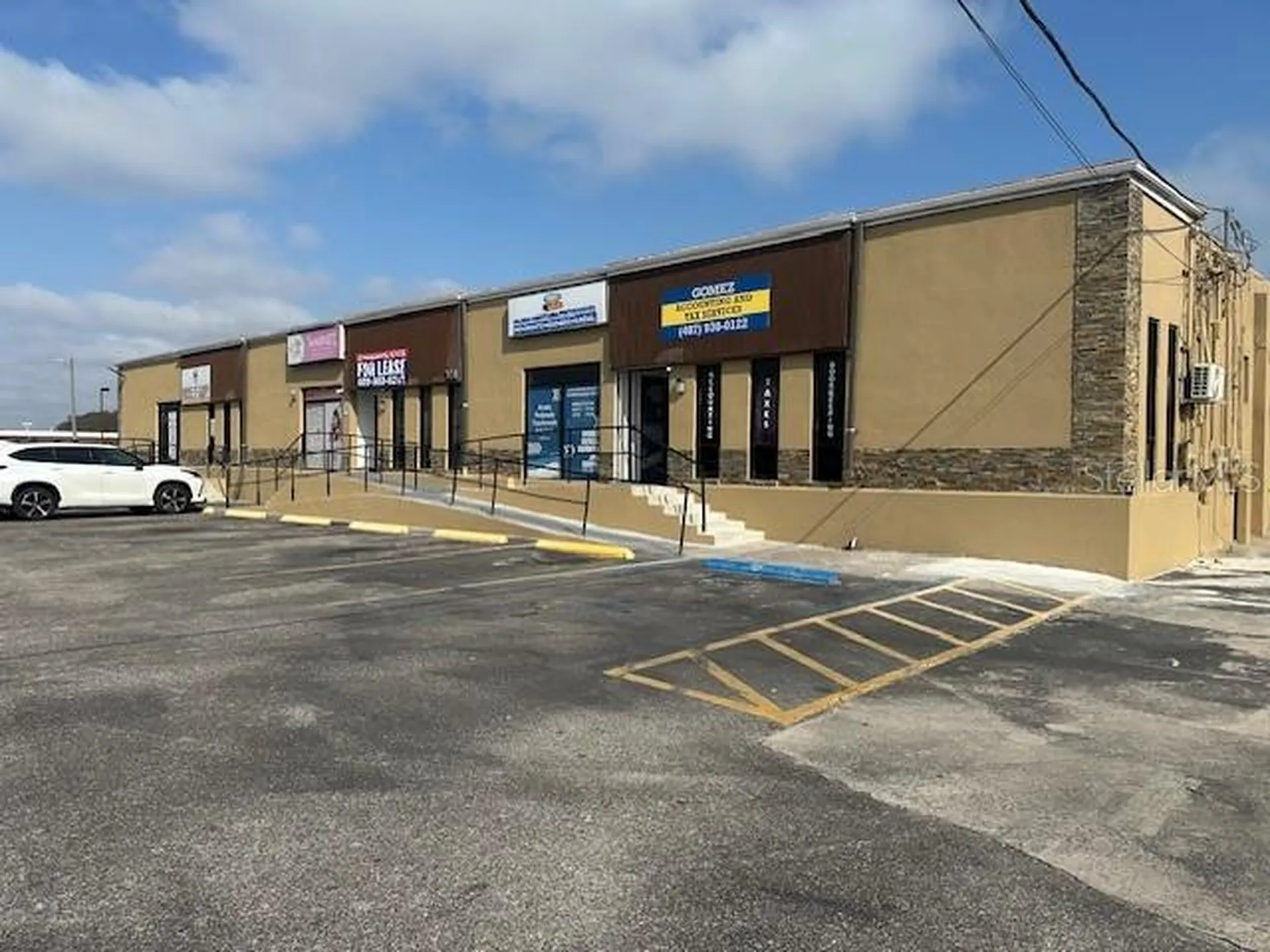 1011 W Lancaster Road Orlando FL 32809