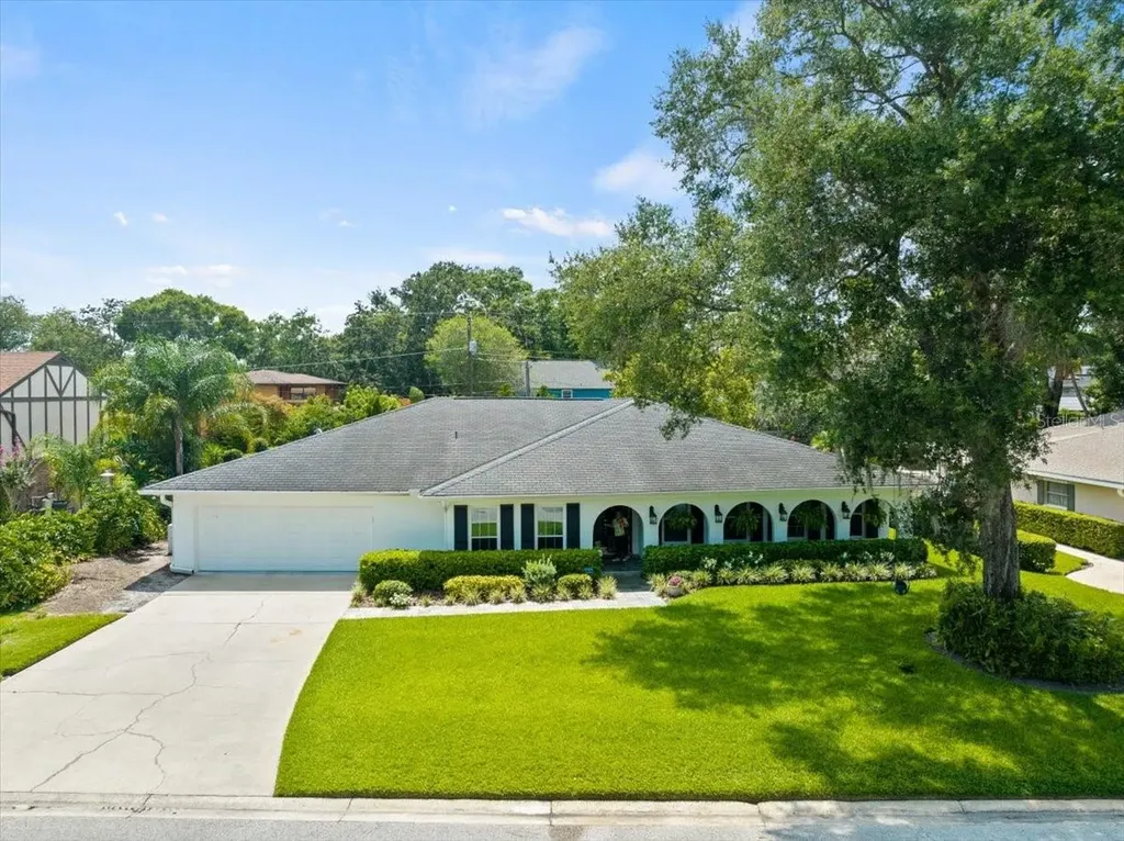 10108 Lindelaan Drive Tampa FL 33618