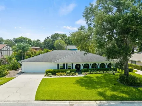 10108 Lindelaan Drive Tampa FL 33618