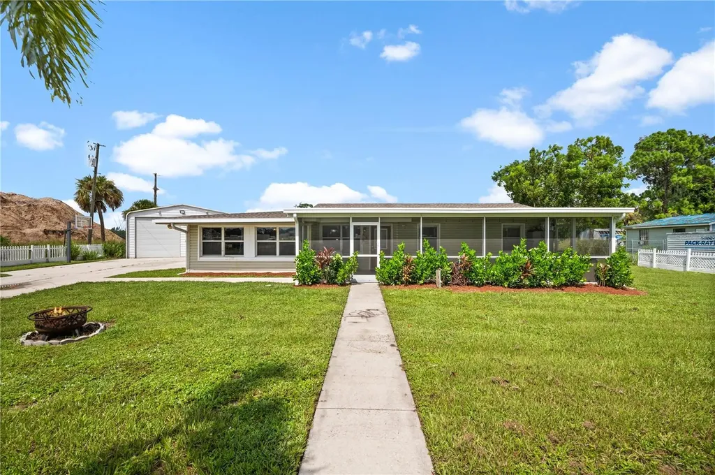 6990 School Lane Fort Myers FL 33905