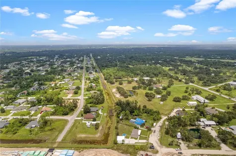 6990 School Lane Fort Myers FL 33905