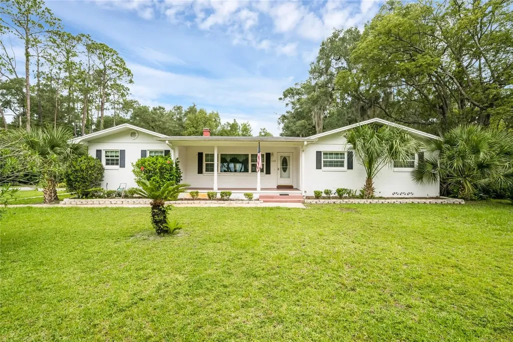 639 E Pennsylvania Avenue Deland FL 32724