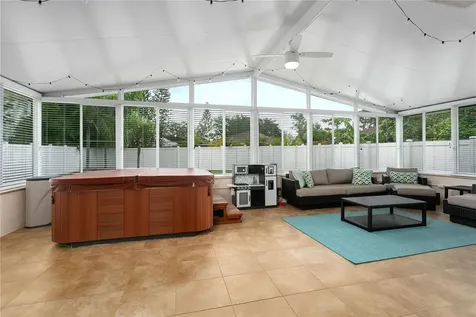 8803 Sea Island Way Tampa FL 33635