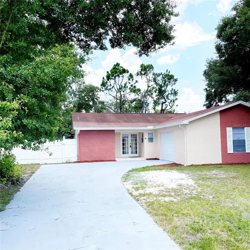 910 Delano Court Kissimmee FL 34758