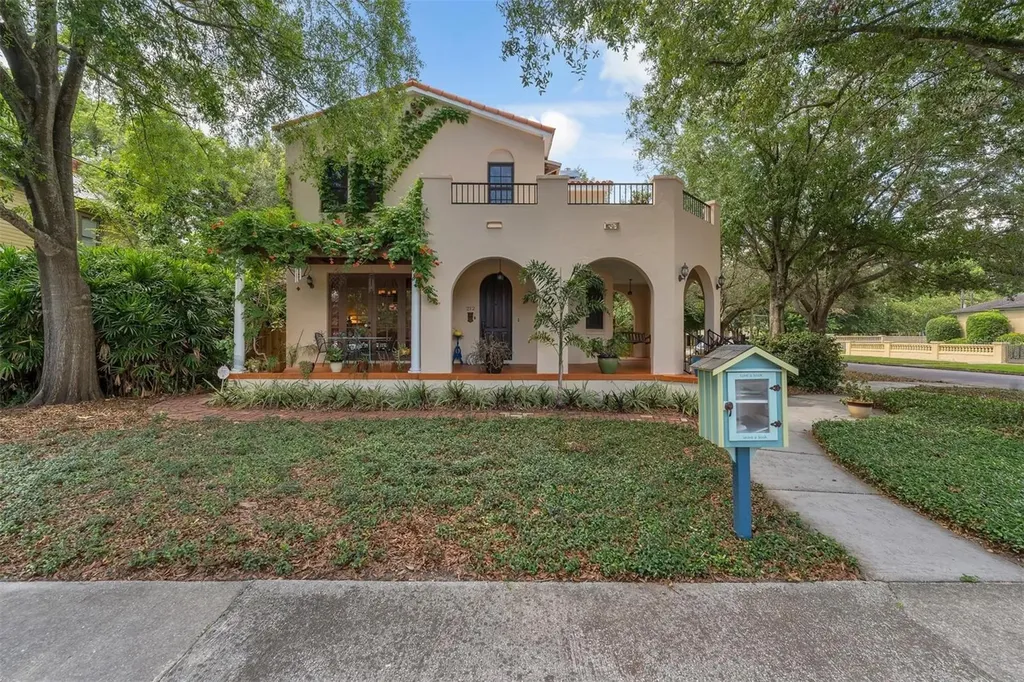 212 E Ross Avenue Tampa FL 33602