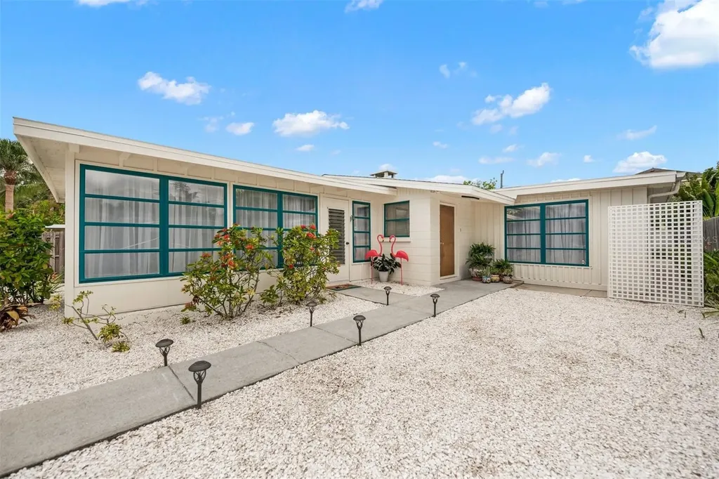 631 Avenida Del Norte Sarasota FL 34242