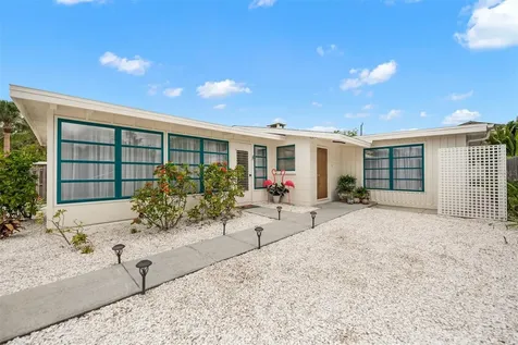 631 Avenida Del Norte Sarasota FL 34242