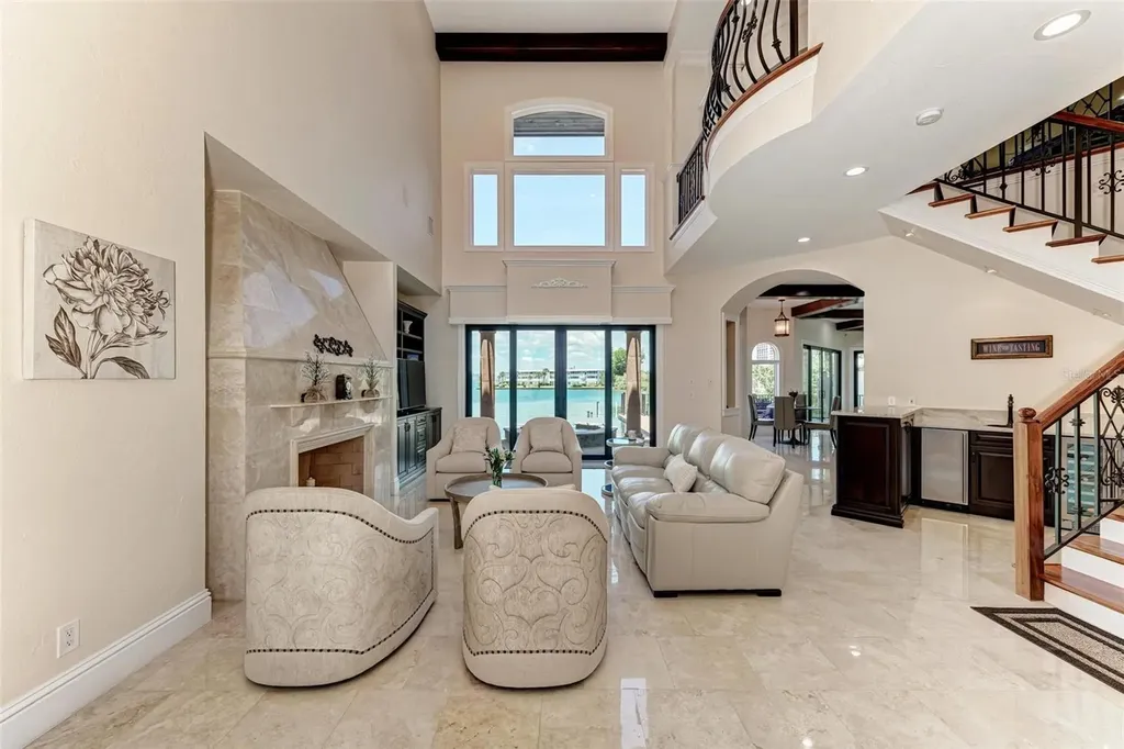 14 N Washington Drive Sarasota FL 34236