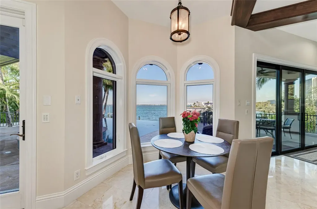 14 N Washington Drive Sarasota FL 34236