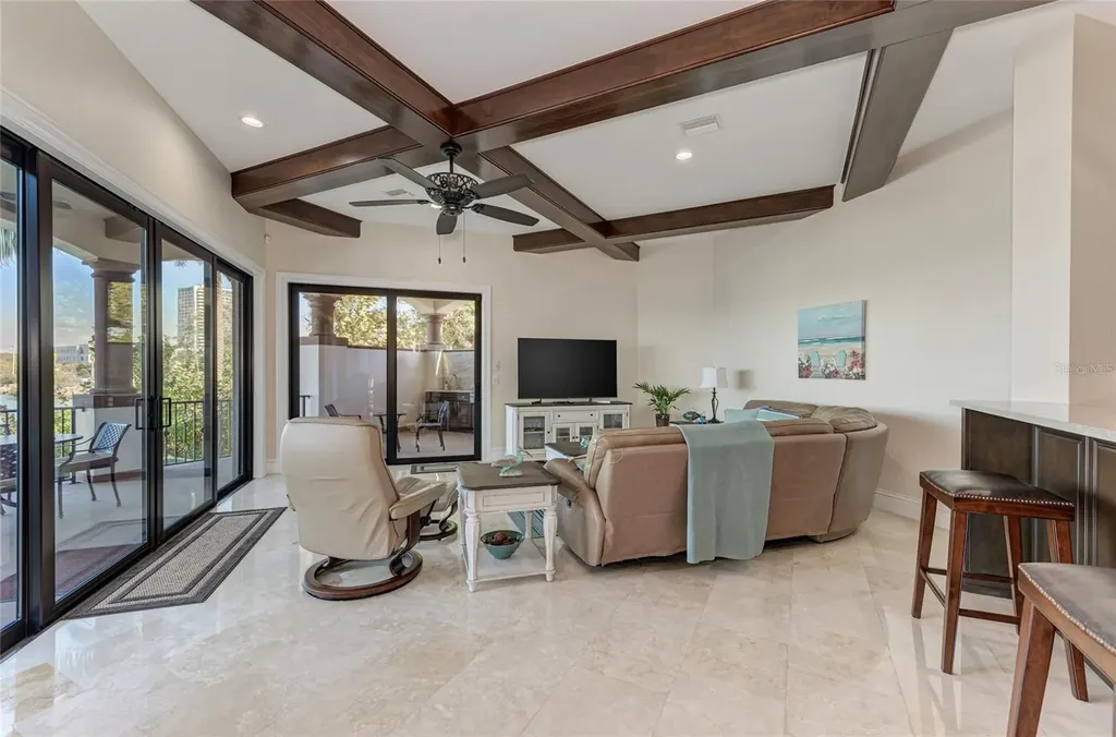 14 N Washington Drive Sarasota FL 34236