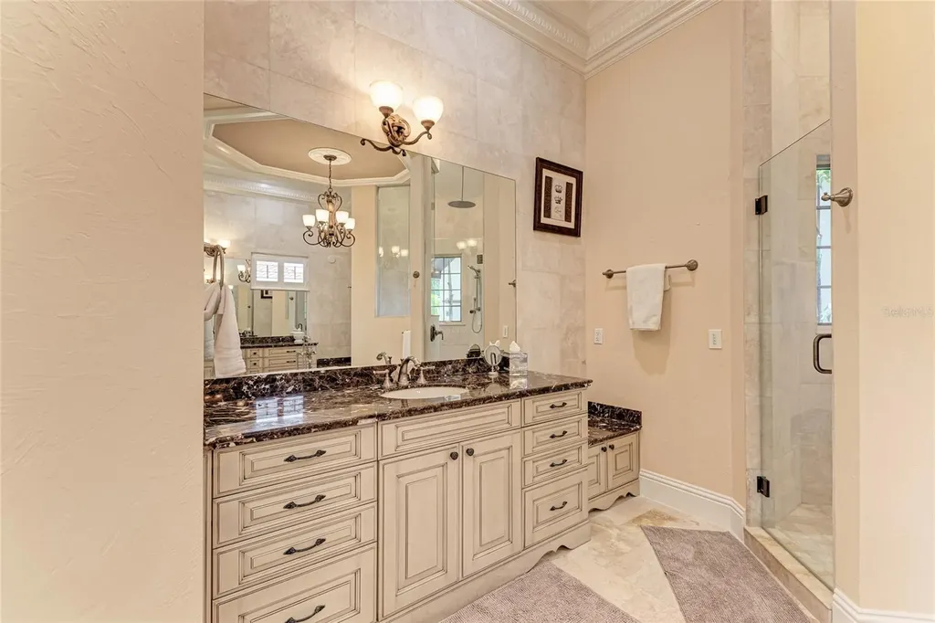 14 N Washington Drive Sarasota FL 34236