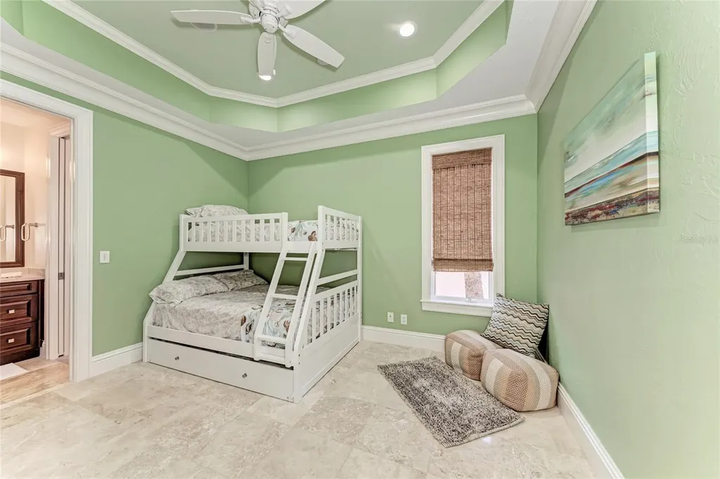 14 N Washington Drive Sarasota FL 34236