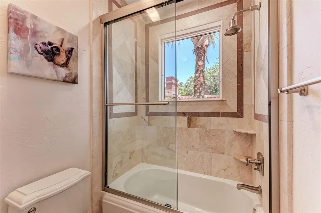 14 N Washington Drive Sarasota FL 34236