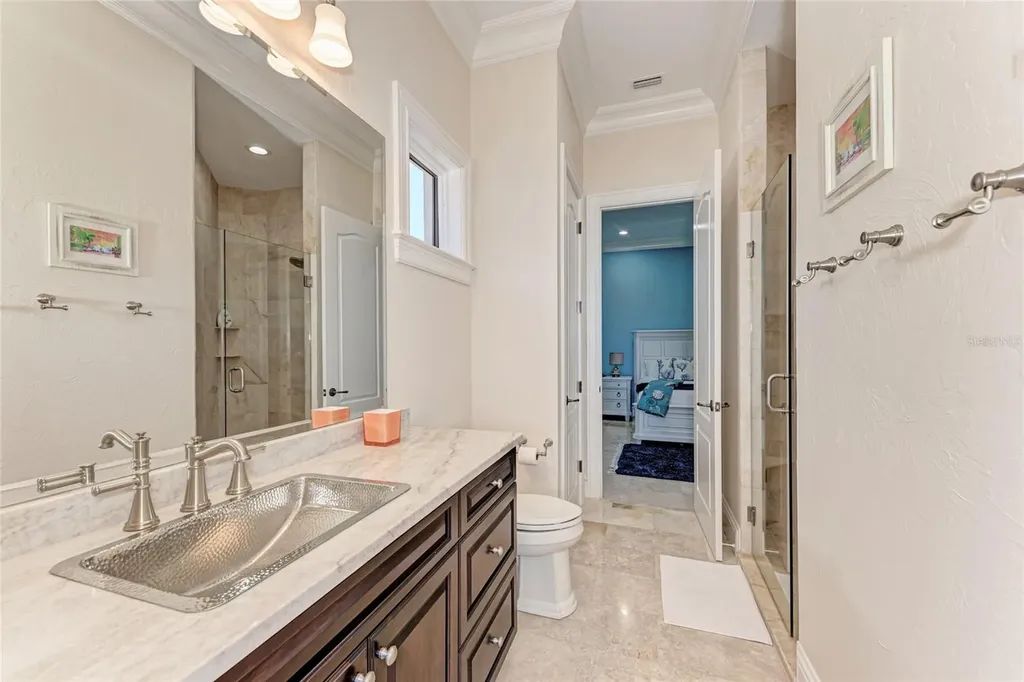 14 N Washington Drive Sarasota FL 34236