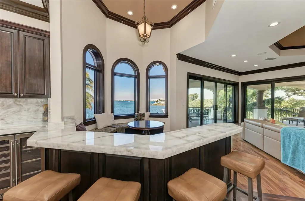14 N Washington Drive Sarasota FL 34236