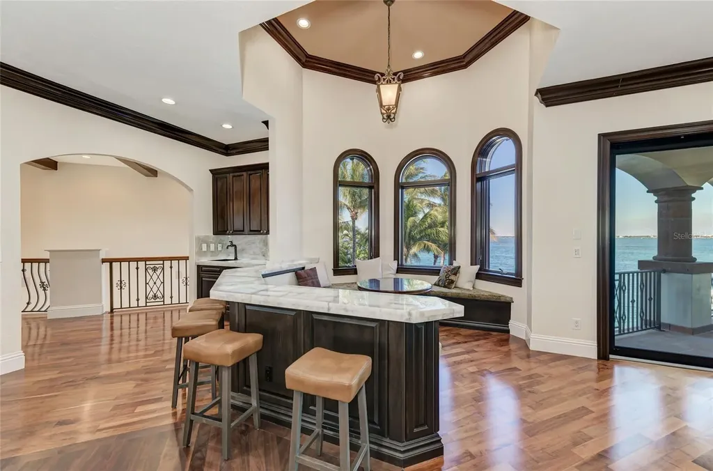 14 N Washington Drive Sarasota FL 34236
