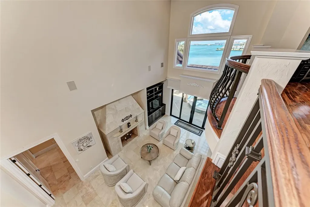 14 N Washington Drive Sarasota FL 34236