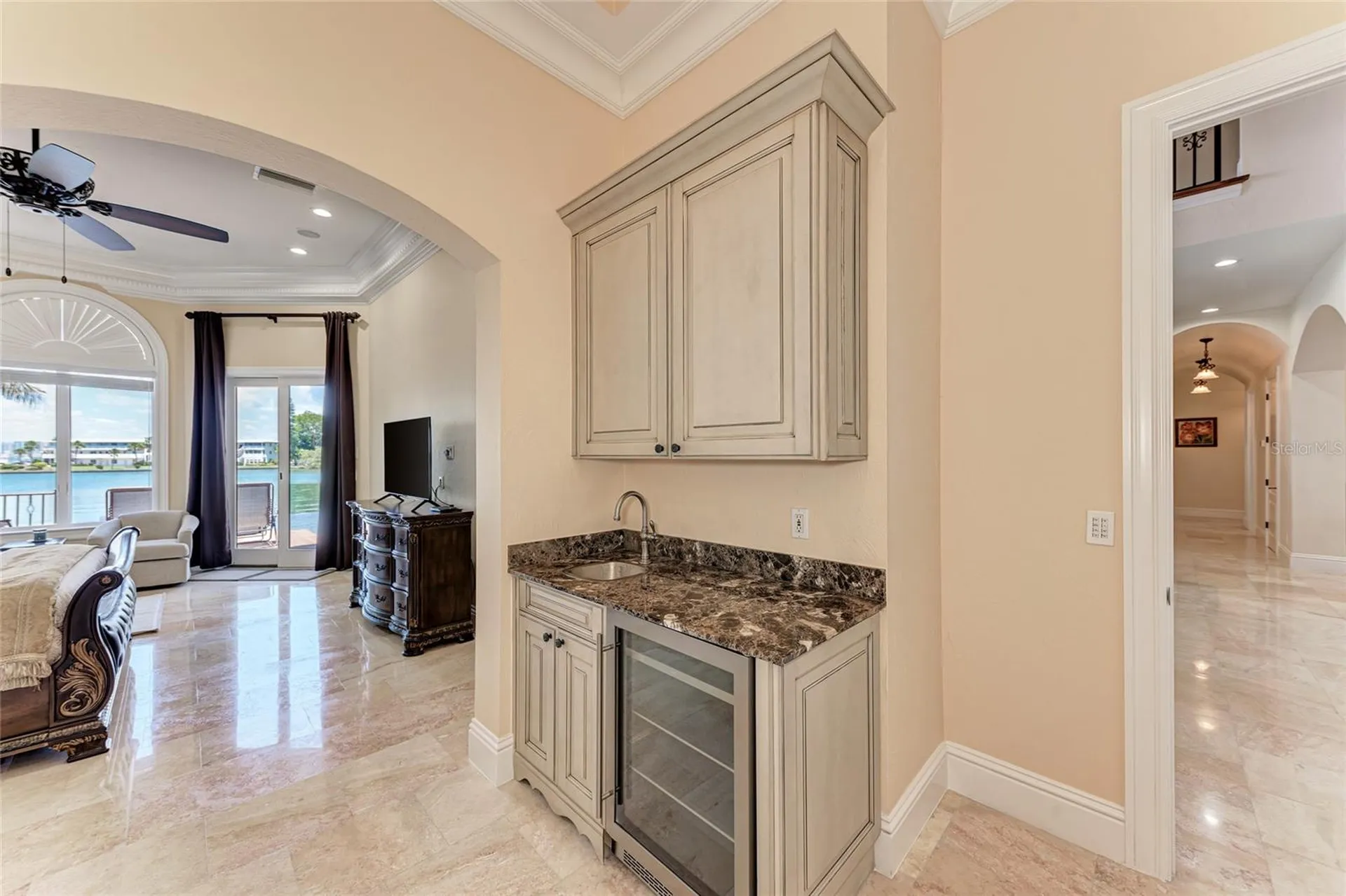 14 N Washington Drive Sarasota FL 34236