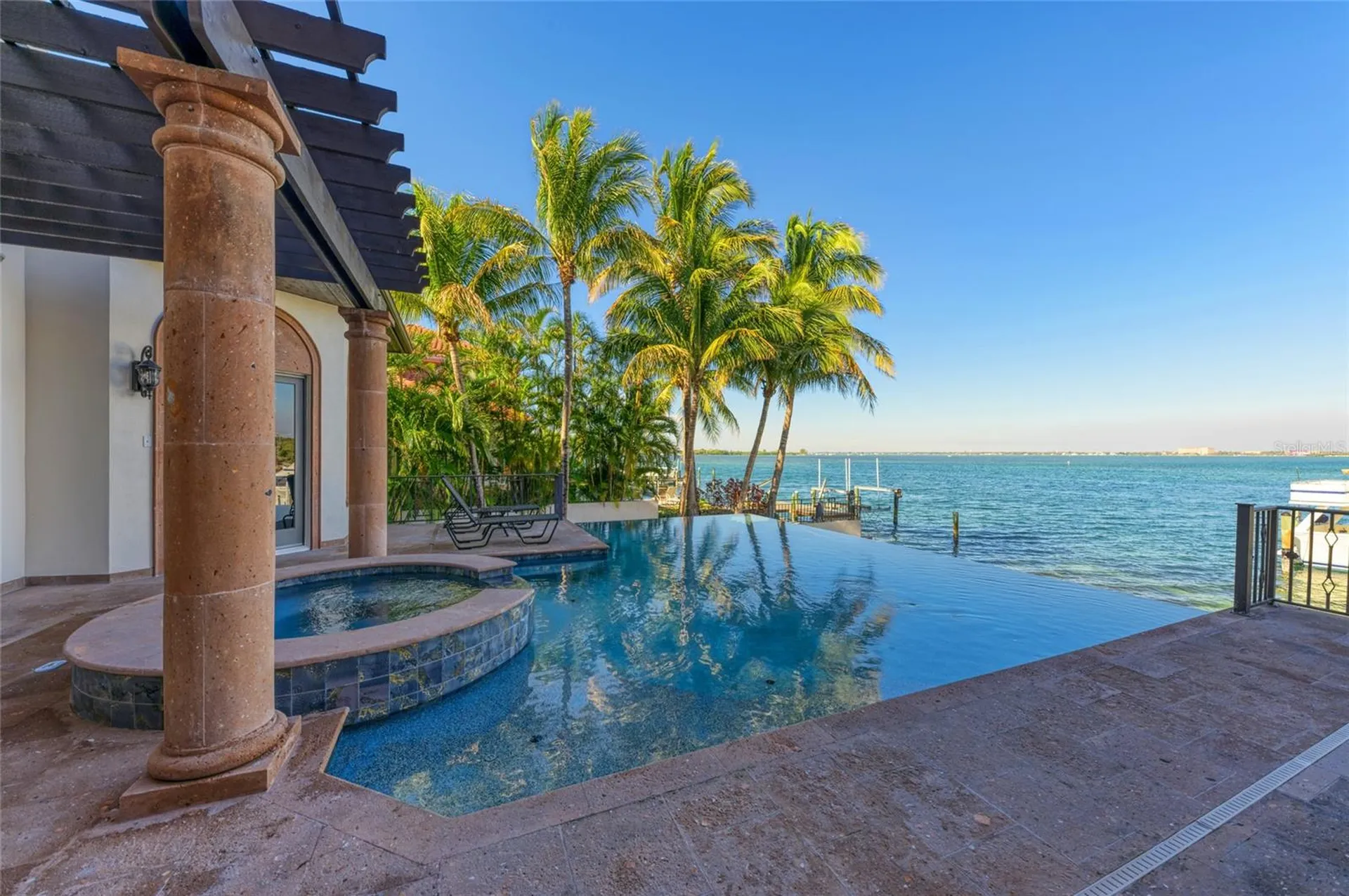 14 N Washington Drive Sarasota FL 34236