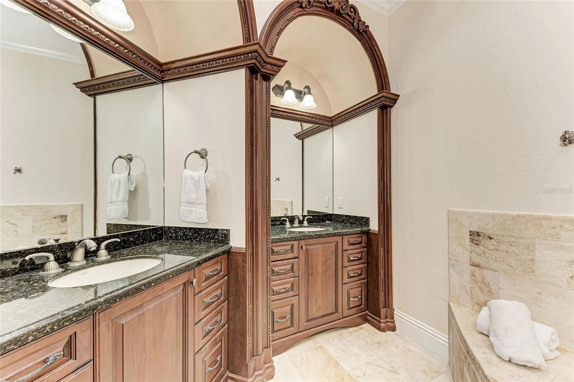 14 N Washington Drive Sarasota FL 34236