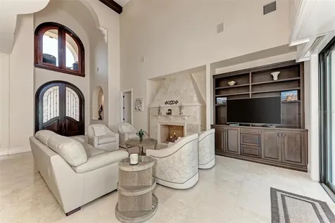 14 N Washington Drive Sarasota FL 34236