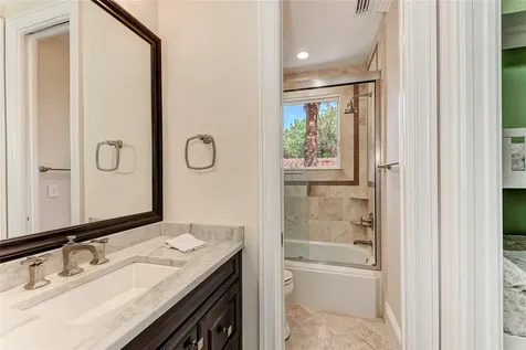 14 N Washington Drive Sarasota FL 34236