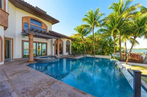 14 N Washington Drive Sarasota FL 34236