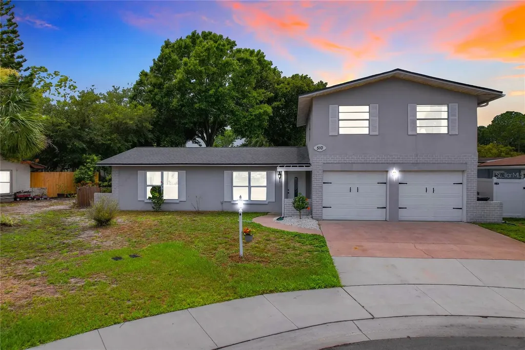 510 Driftwood Circle W Oldsmar FL 34677