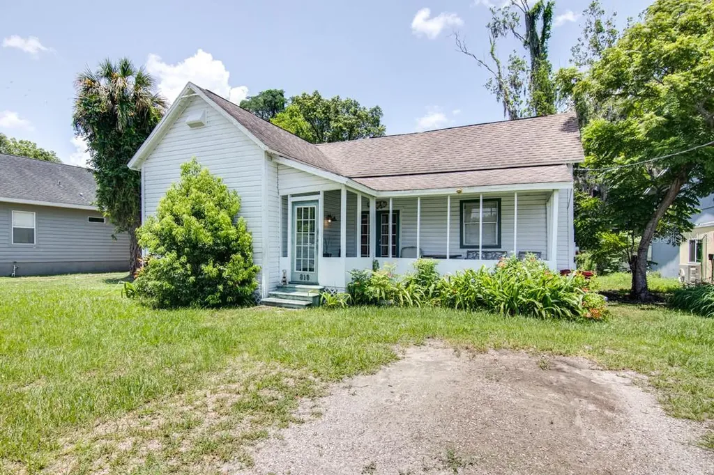 818 Drane Street NW Plant City FL 33563