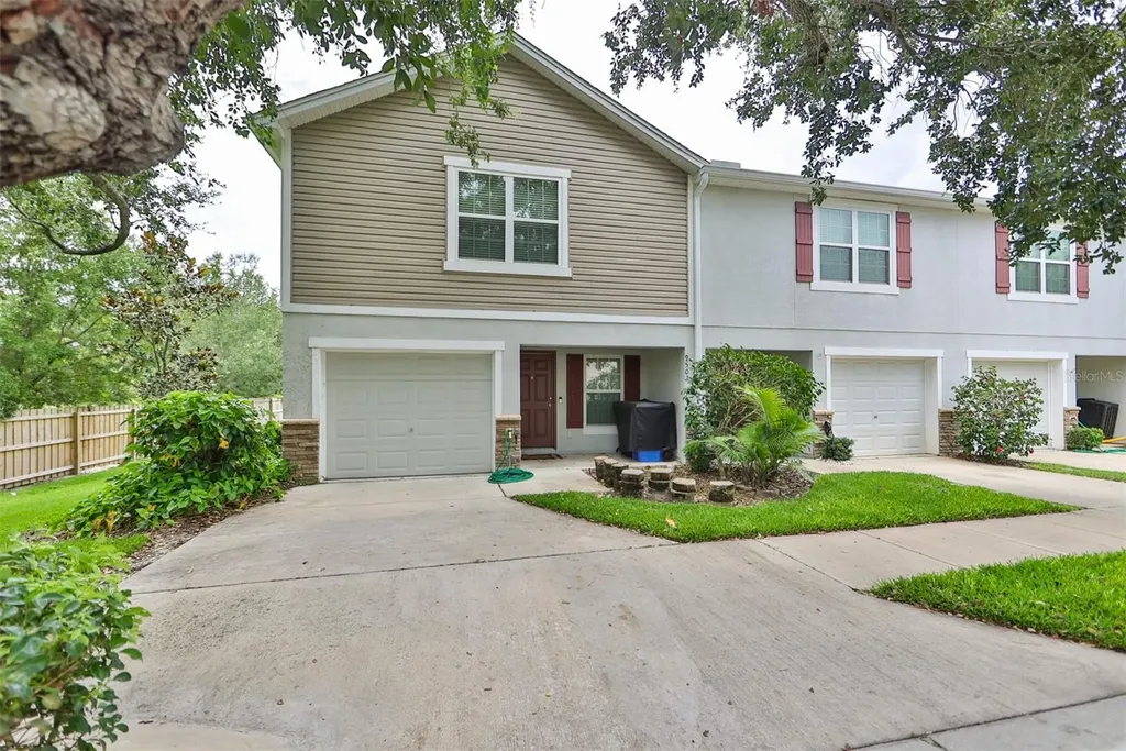 9502 Ashburn River Lane Tampa FL 33610