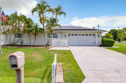 1211 Angela Maria Road Sarasota FL 34243