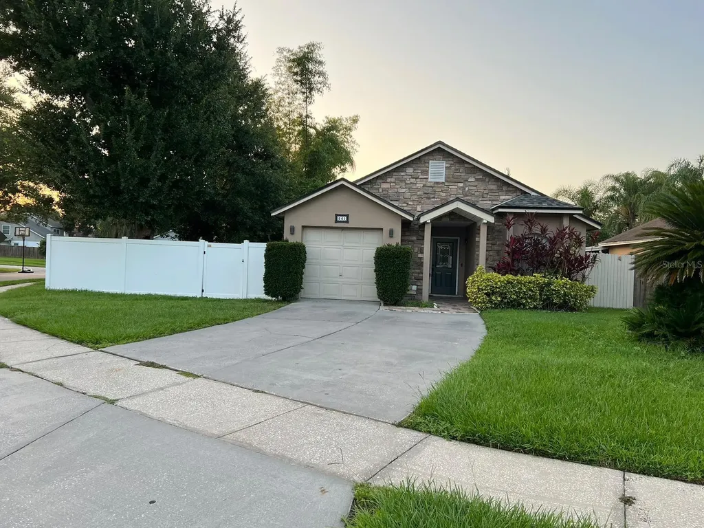 541 Madrigal Court Orlando FL 32825