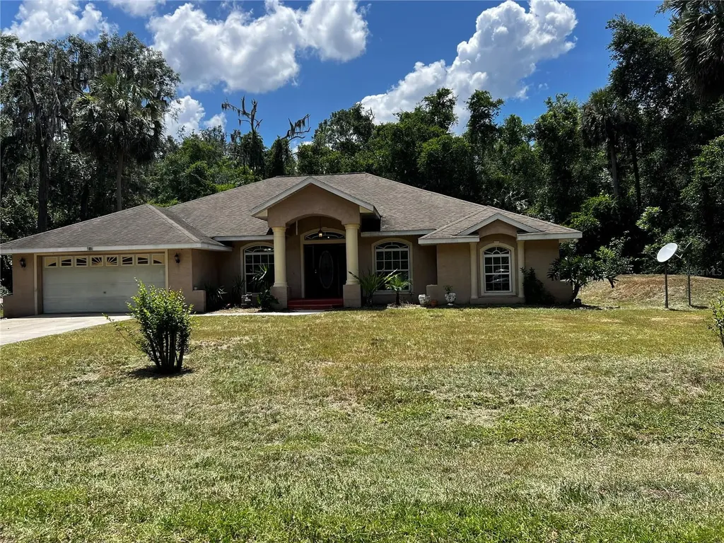 386 Sequoia Drive Ocklawaha FL 32179