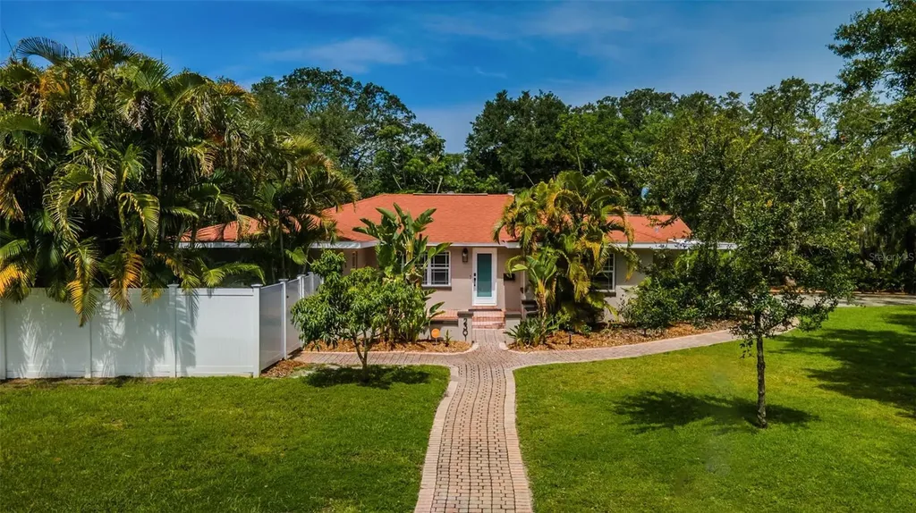 2301 1st Street S St Petersburg FL 33705