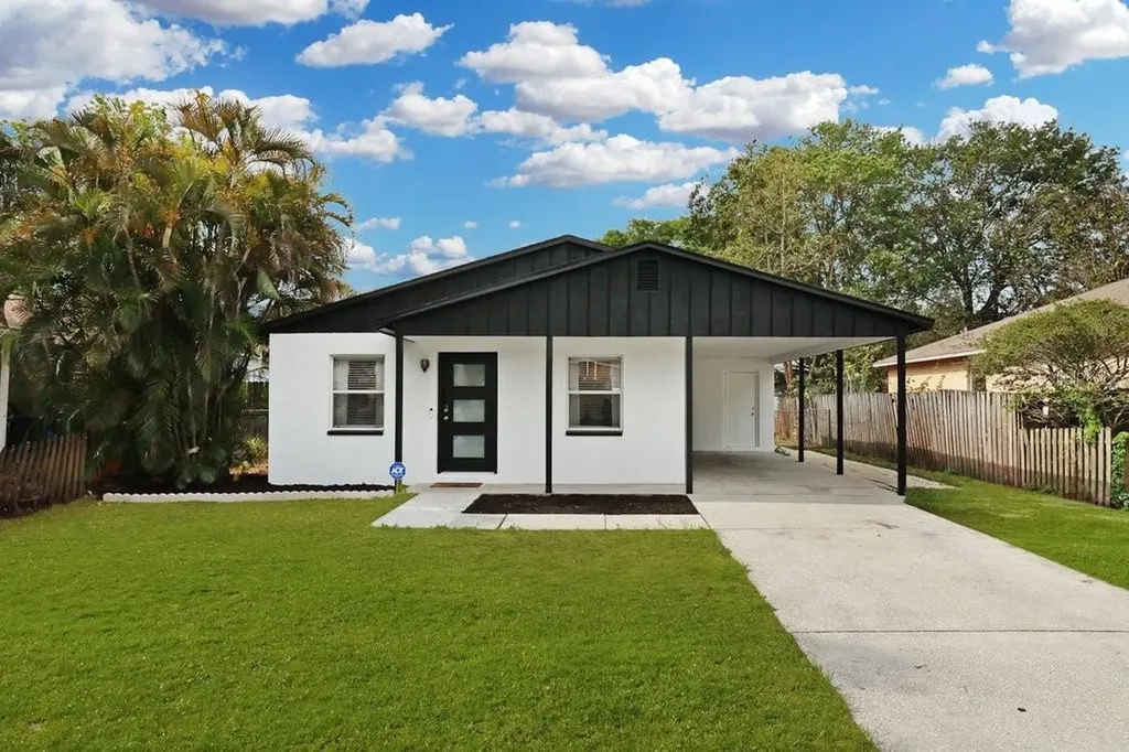 3132 56th Avenue N St Petersburg FL 33714