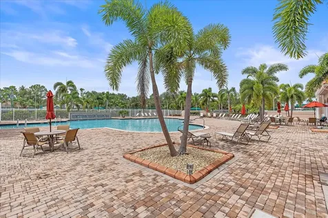 6305 41st Court E Sarasota FL 34243