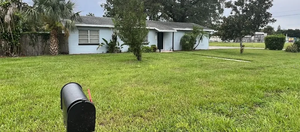 2400 S Holly Avenue Sanford FL 32771