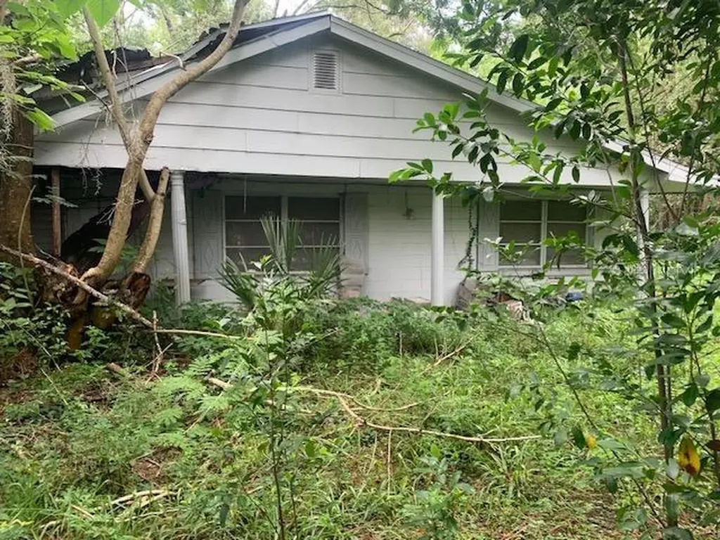 303 W Lewis Avenue Apopka FL 32712