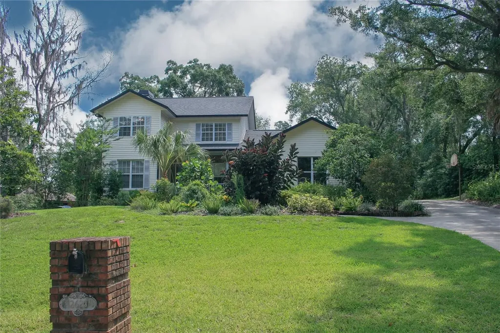 12620 Lake Hills Drive Riverview FL 33569