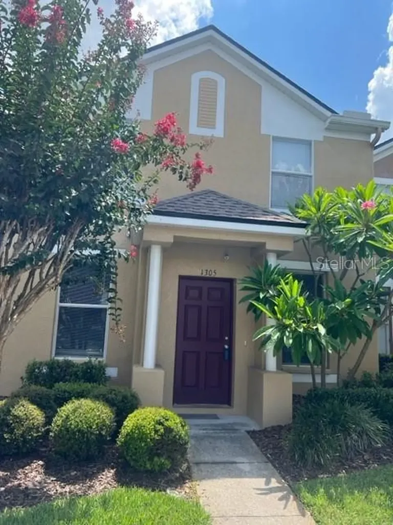 1305 Denman Court Wesley Chapel FL 33543