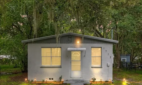 1712 N Orange Street Mount Dora FL 32757