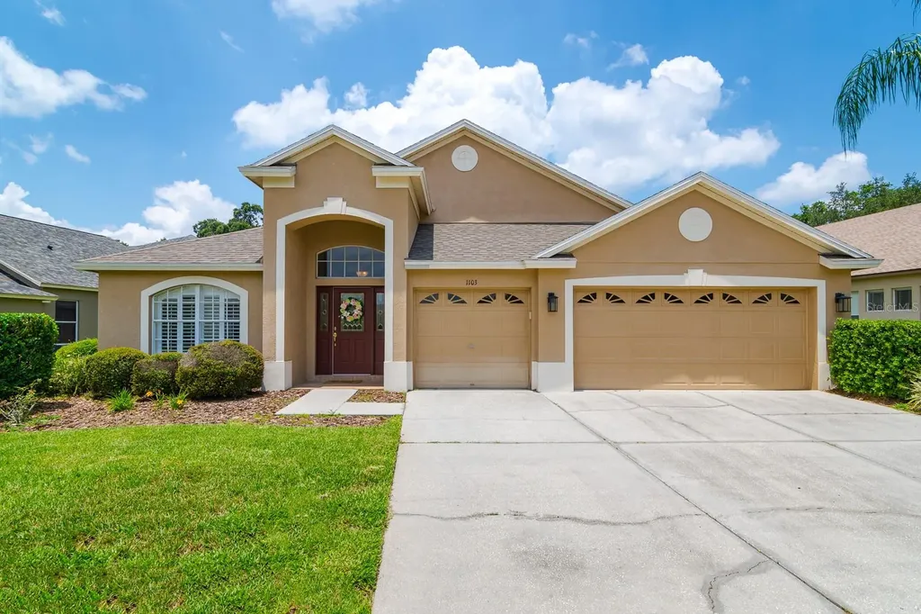 1103 Helmsdale Drive Wesley Chapel FL 33543
