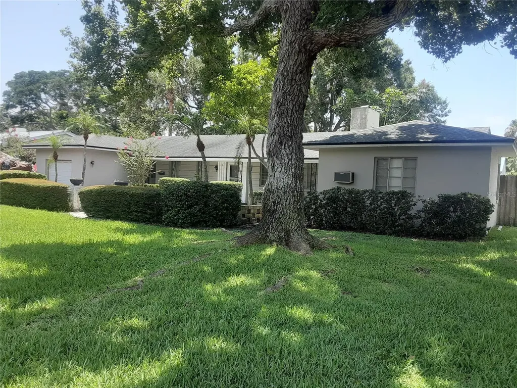 120 63rd Avenue S St Petersburg FL 33705