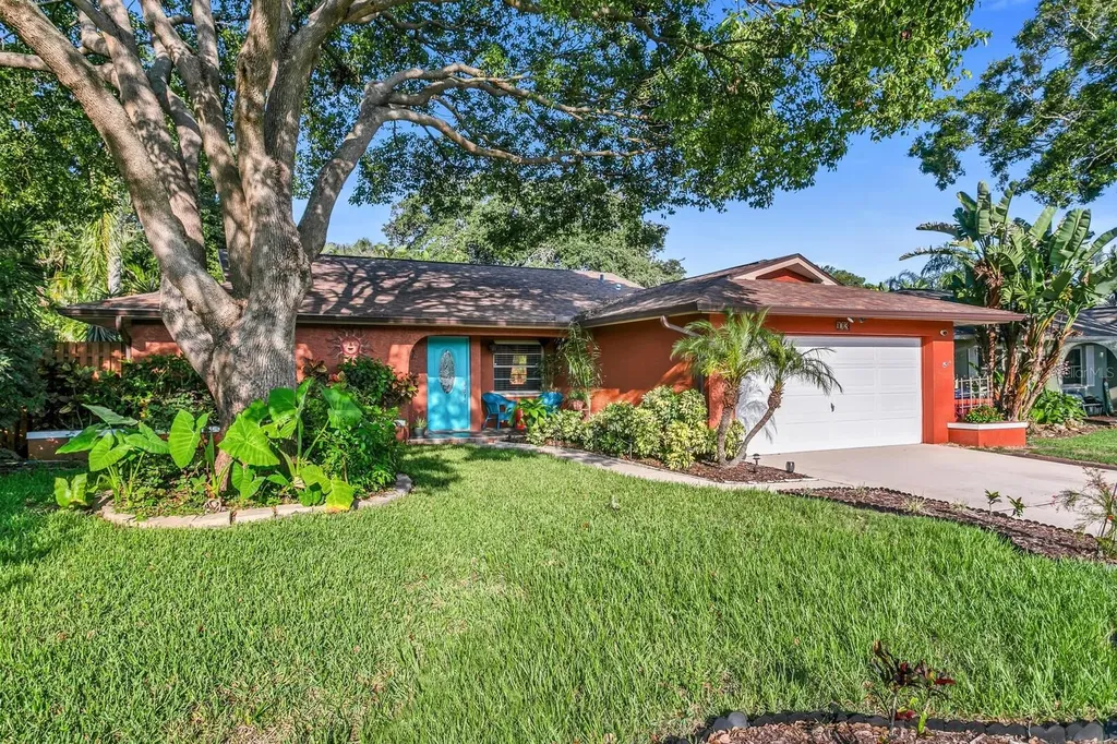 1013 Patriot Place Dunedin FL 34698
