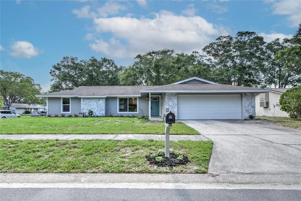 38 Valencia Circle Safety Harbor FL 34695