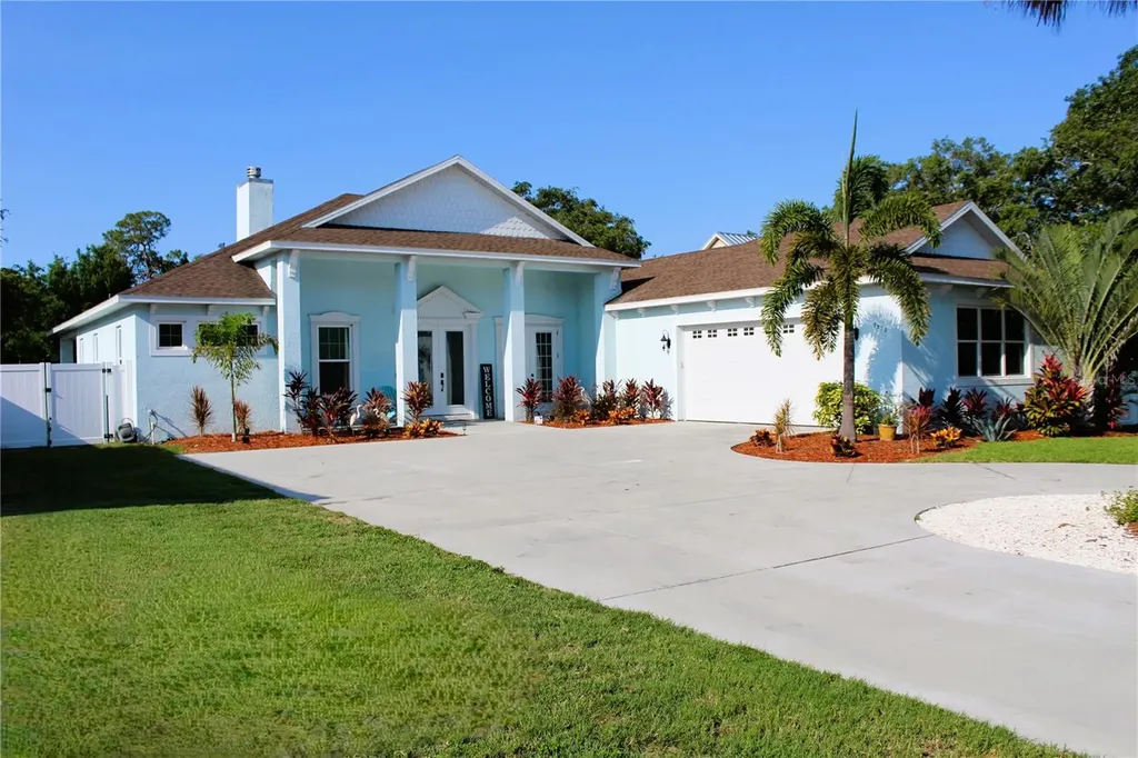 7515 27th Avenue W Bradenton FL 34209